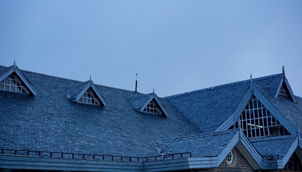 How to Bring Off Your Home Roof from the Heat